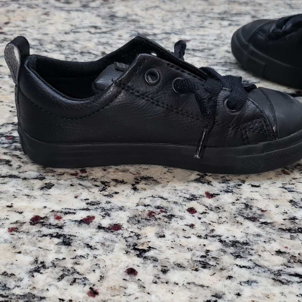 Converse All Star Toddler Size 9 Sneakers - Picture 6 of 9